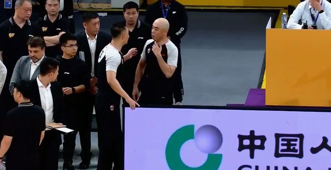 Woj：湖人将丹-赫尔利视为像帕特-莱利、禅师那样的教练